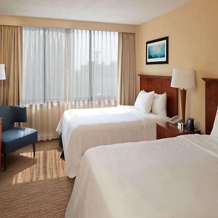 Embassy Suites Уинстон-Сейлем Экстерьер фото